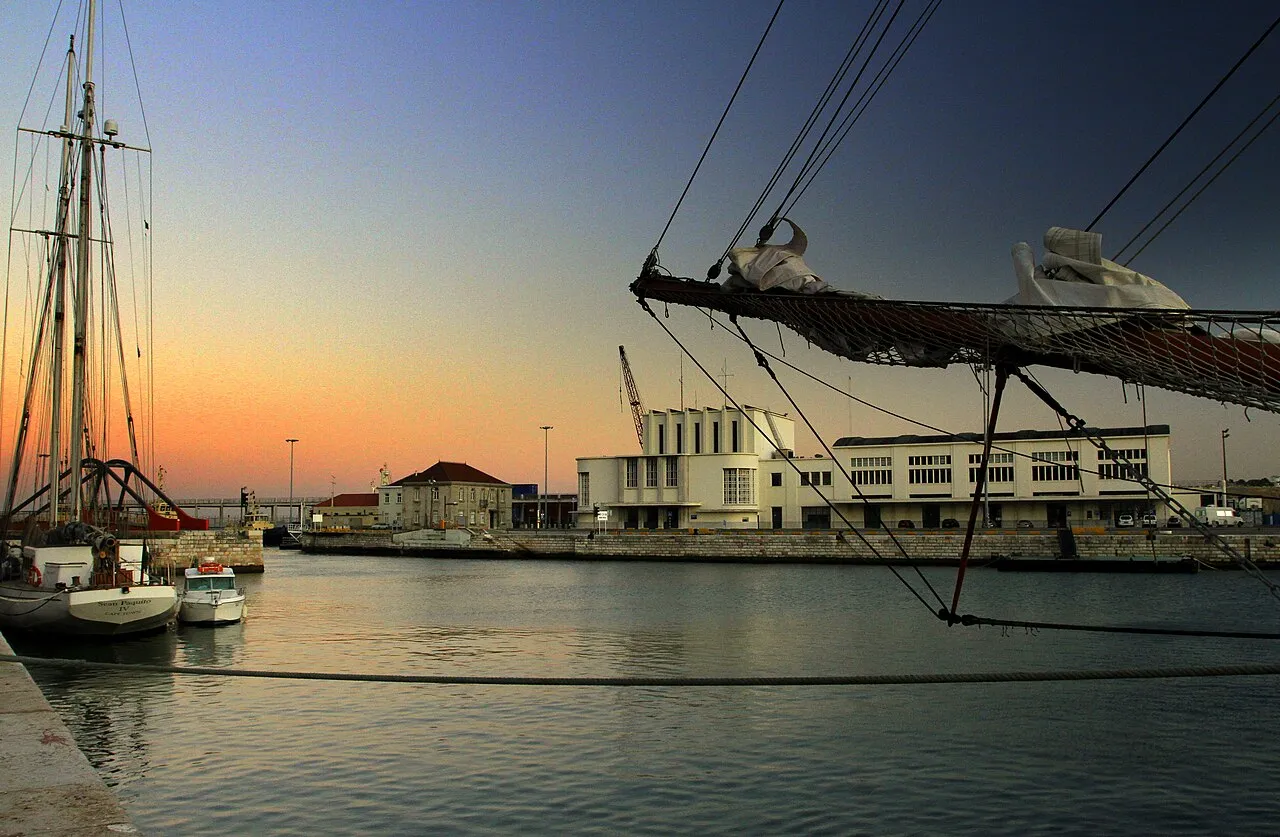 Rocha Conde de Óbidos Dock