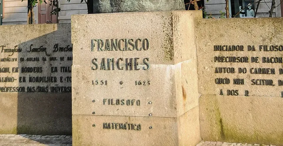 Statue of Francisco Sanches