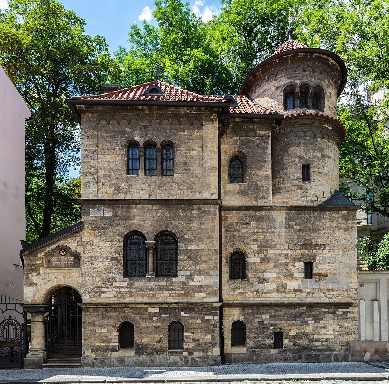 Klausen Synagogue