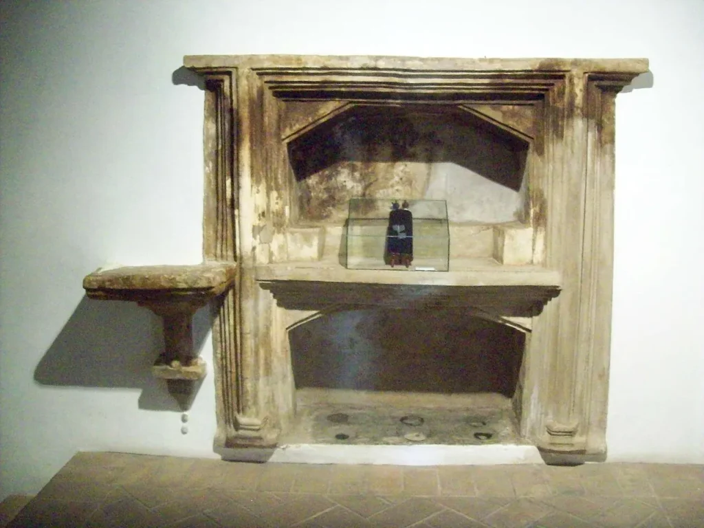 Stone Aron Ha-Kodesh inside the former synagogue of Castelo de Vide.