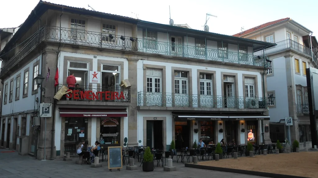 Praça D. Duarte in Viseu.